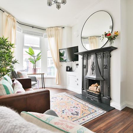 Fresh Cardiff Bay 2 Bedroom House- 3 Tv'S 外观 照片