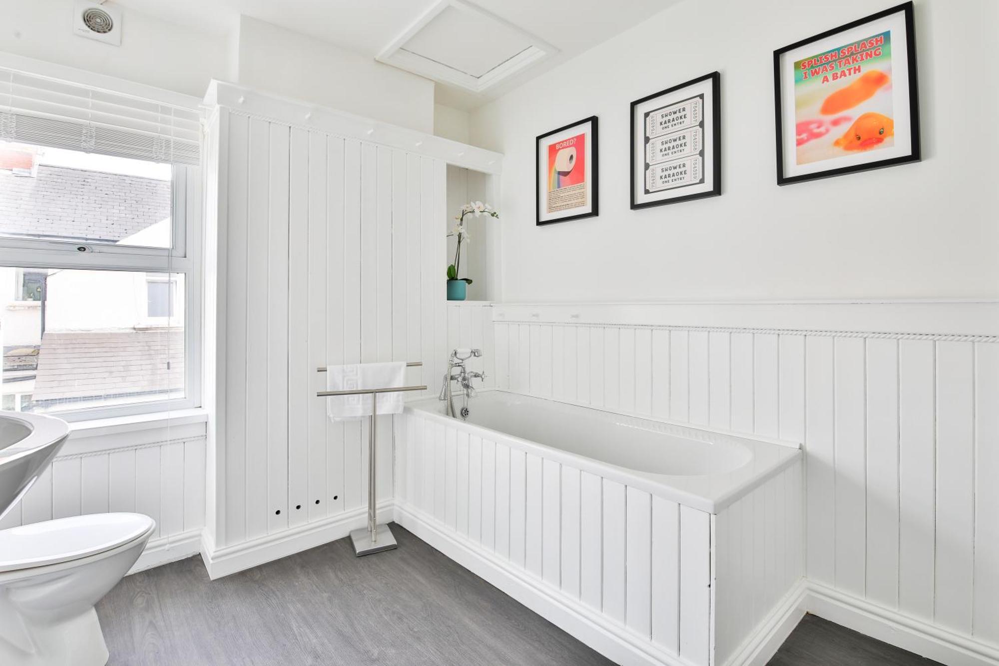 Fresh Cardiff Bay 2 Bedroom House- 3 Tv'S 外观 照片